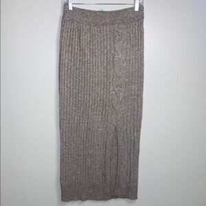Chic Ribbed Pencil Skirt in Gray